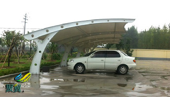 杭州濱江膜結構車棚充分發揮建筑師的想象力，又體現結構